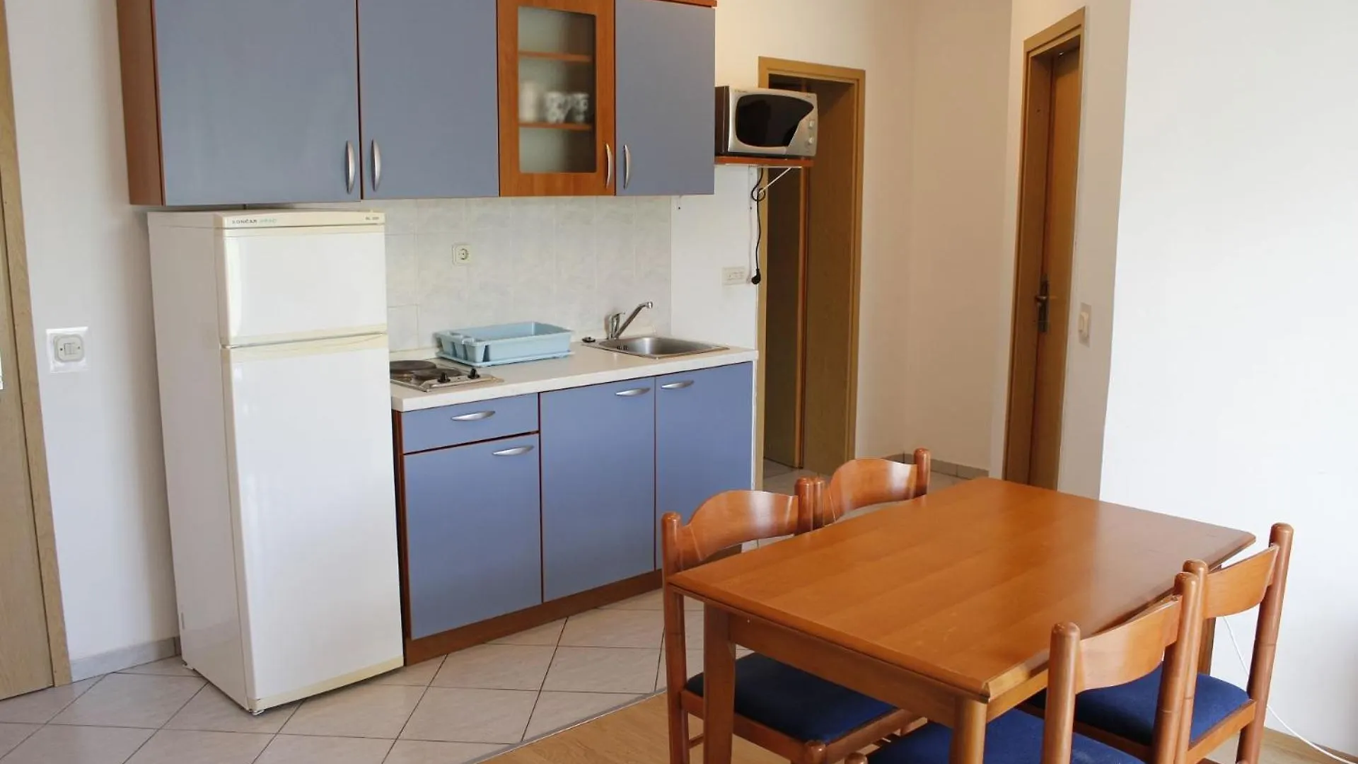 Apartments Branko Povljana